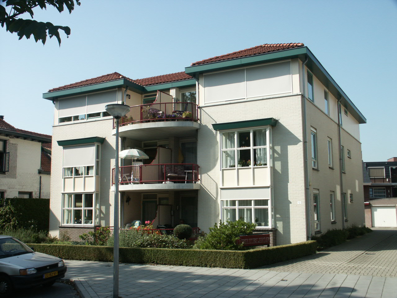 Burgemeester Bloemersstraat 12